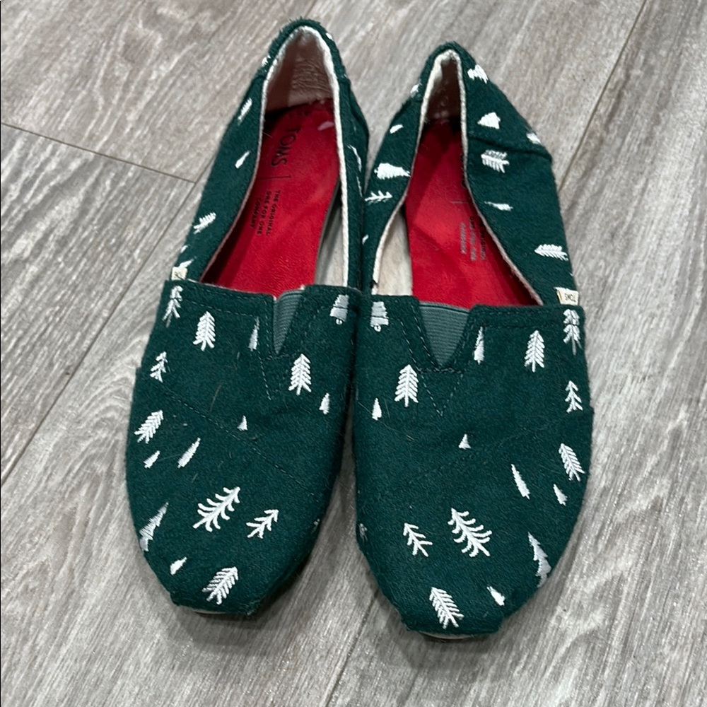 TOMS Green Slip-On Shoes with White Tree Pattern